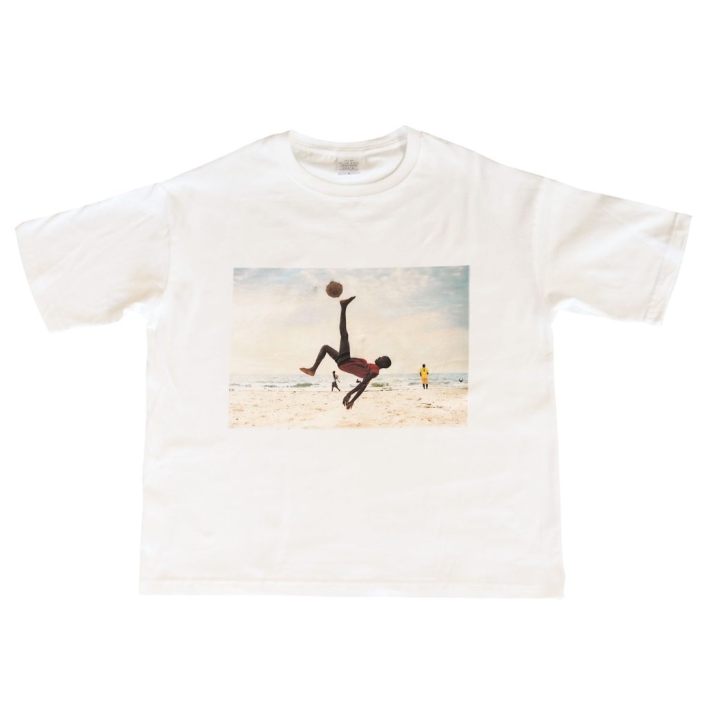 写真とTシャツとコンドウくん。